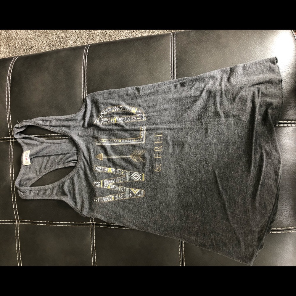 Women’s tank top.